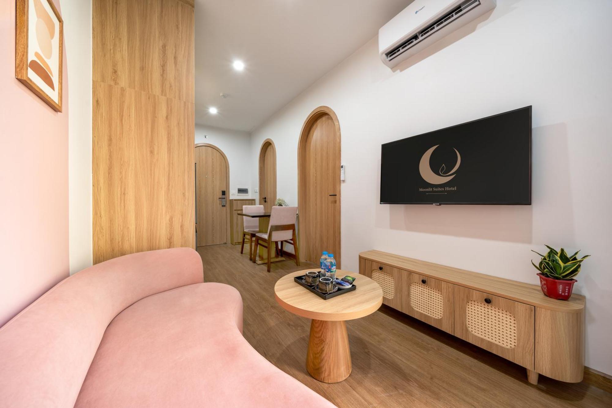 Moonlit Serviced Apartment Ханой Екстериор снимка